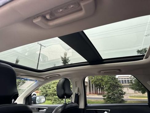 Used 2016 Ford Edge Titanium w/ Equipment Group 302A AWD/4WD image 11