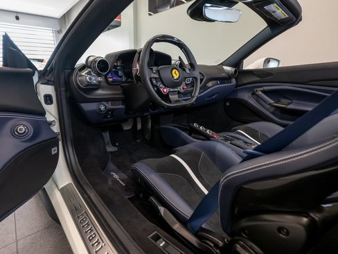 Certified 2023 Ferrari F8 Tributo RWD image 22