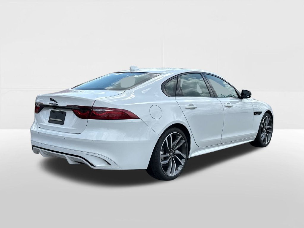 Used 2024 Jaguar XF R-Dynamic SE AWD/4WD image 4