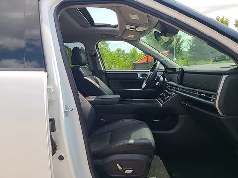 Used 2025 Hyundai Santa Fe Limited FWD image 31