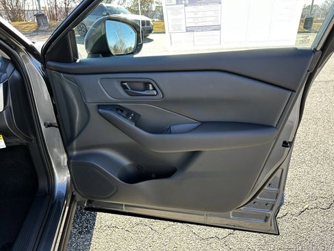 New 2026 Nissan Rogue S image 14