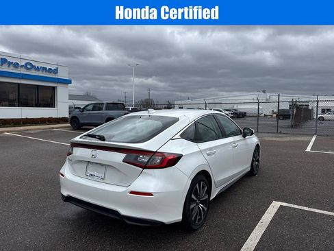 Certified 2024 Honda Civic EX-L image 8