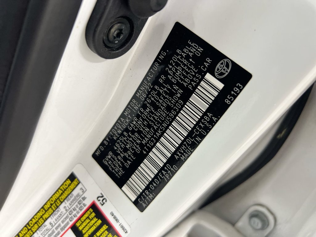 Used 2022 Toyota Camry SE w/ Cold Weather Package FWD image 27