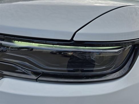 New 2025 Jeep Wagoneer L Series II image 32