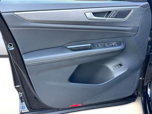 New 2026 Volkswagen Atlas Cross Sport SE image 10