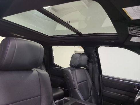 Used 2023 Toyota Tundra Platinum AWD/4WD image 13