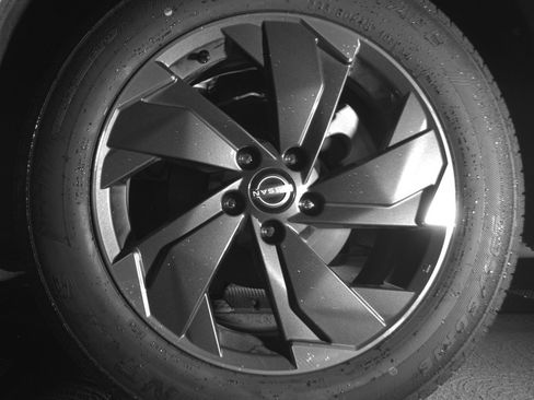 Used 2025 Nissan Rogue SV AWD/4WD image 14