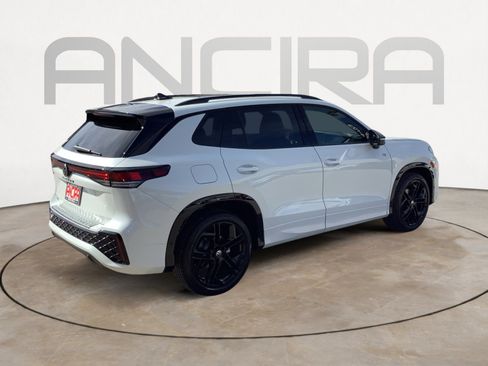 New 2026 Volkswagen Tiguan SE R-Line image 8