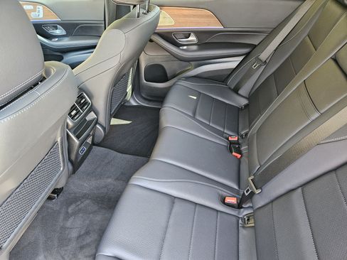 Certified 2025 Mercedes-Benz GLE 450 4MATIC image 29