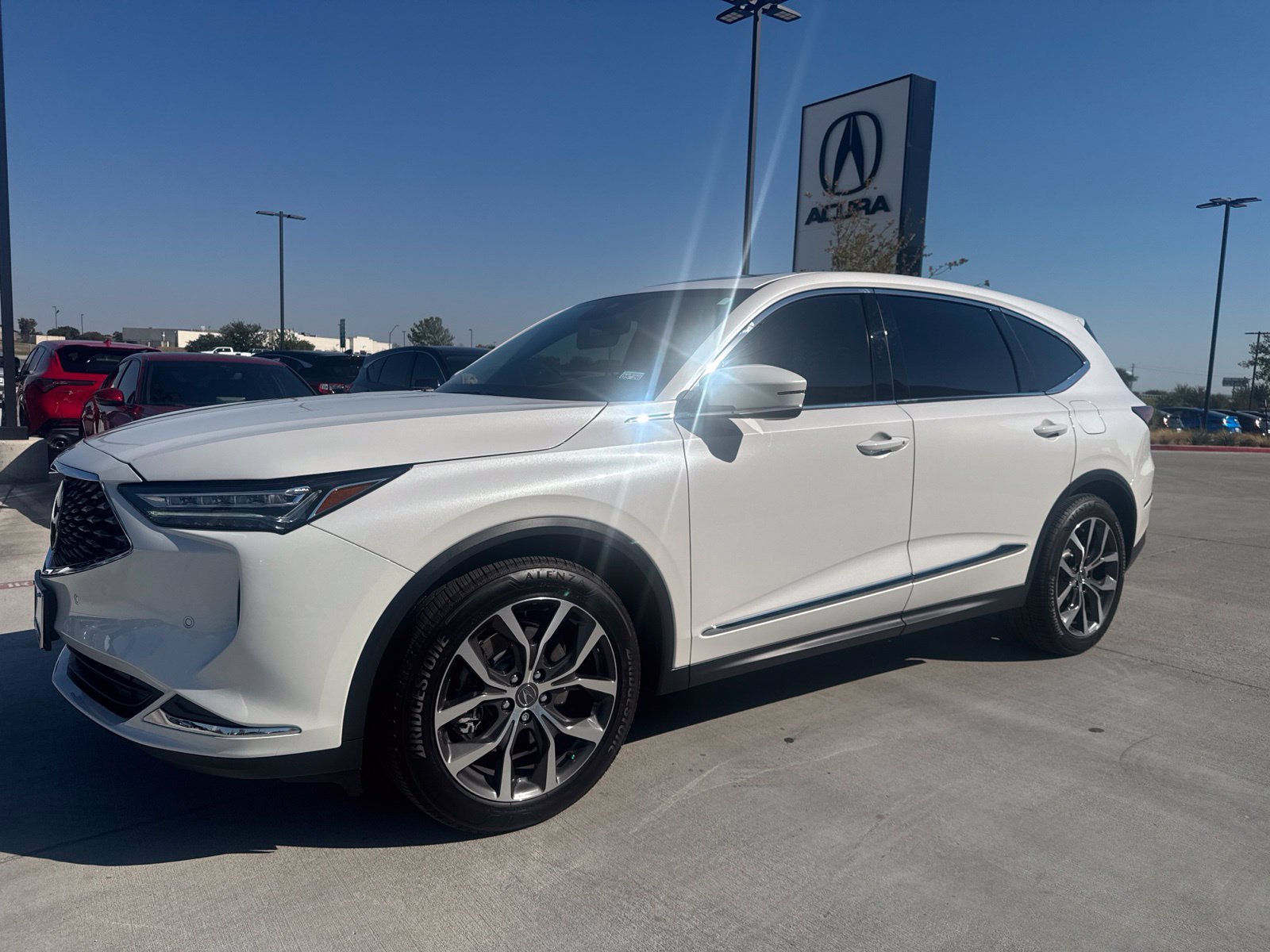 Used 2024 Acura MDX w/ Technology Package FWD image 7