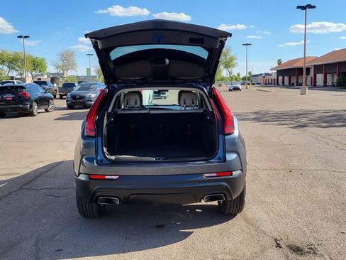 Used 2020 Cadillac XT4 Luxury w/ Cold Weather Package image 11