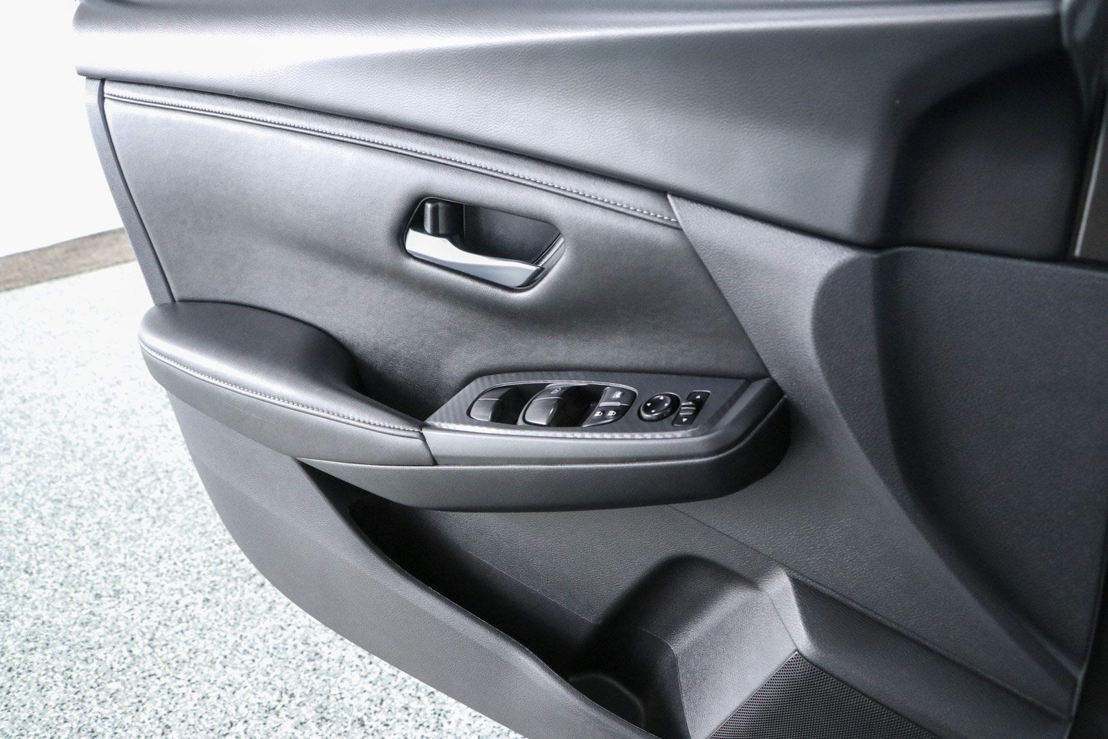 Used 2025 Nissan Sentra SV w/ All-Weather Package FWD image 21