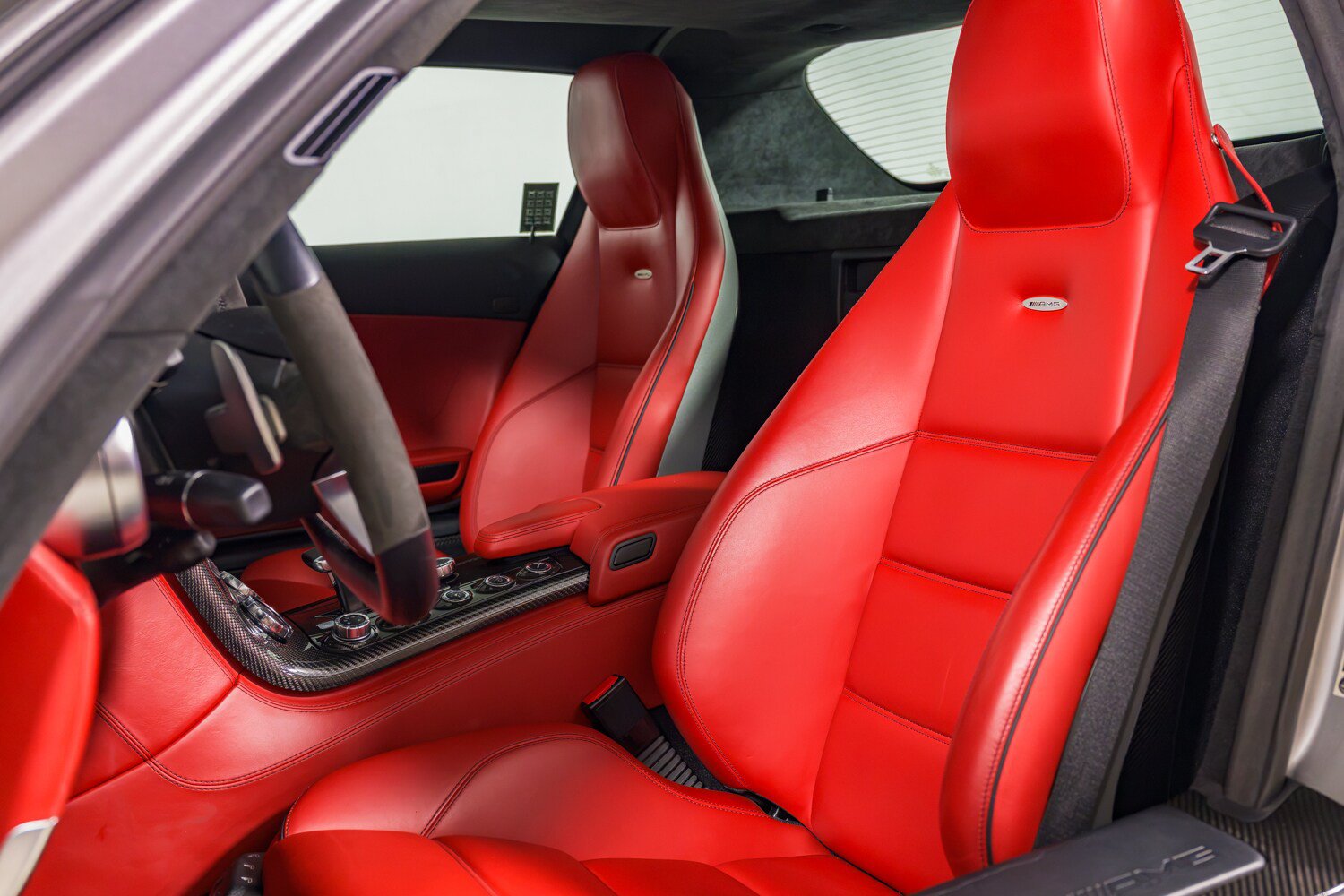 Used 2011 Mercedes-Benz SLS AMG Coupe image 22