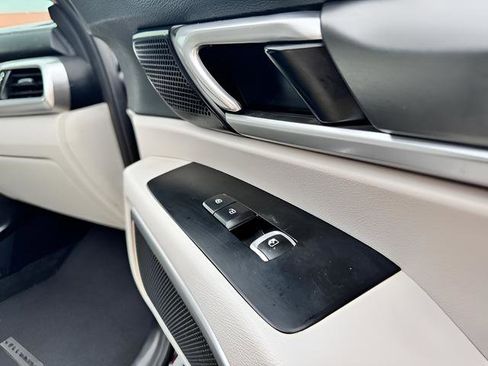 Used 2020 Kia Telluride S FWD image 39