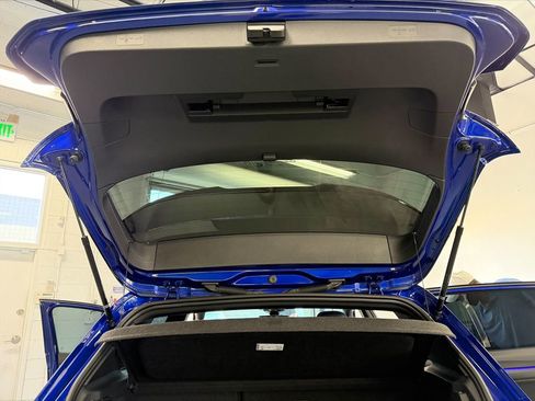 Used 2024 Volkswagen Golf R image 47