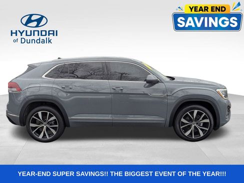 Used 2025 Volkswagen Atlas Cross Sport SEL Premium R-Line image 9