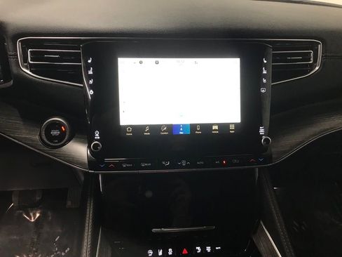 Used 2024 Jeep Wagoneer Series II image 18