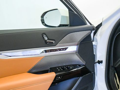 Certified 2023 BMW 740i w/ Parking Assistance Package RWD image 29