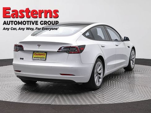 Used 2021 Tesla Model 3 Standard Range Plus RWD image 5