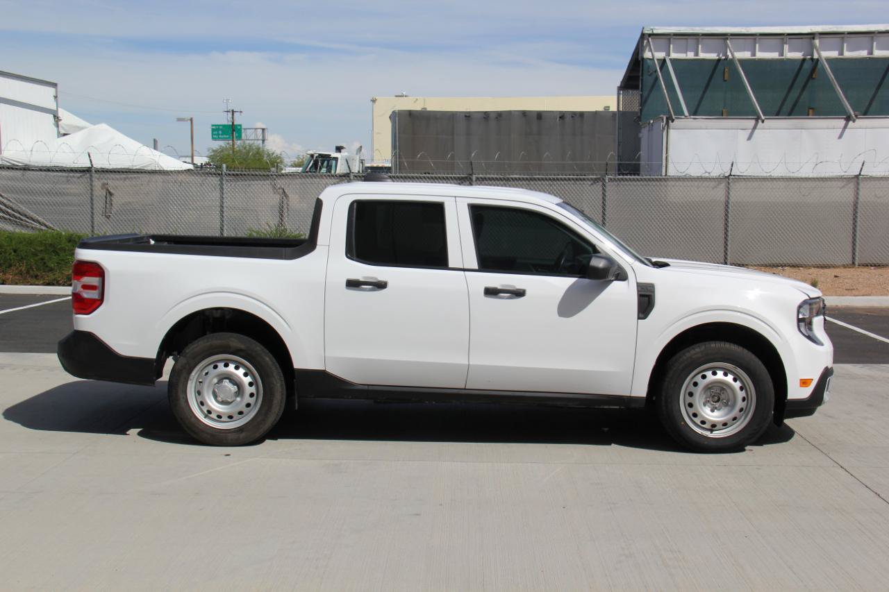 Used 2025 Ford Maverick XL w/ Equipment Group 102A AWD/4WD image 4