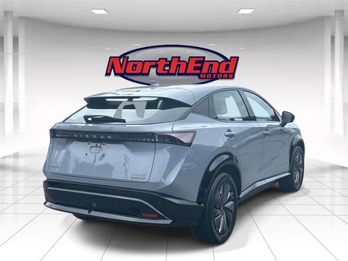 Used 2024 Nissan Ariya AWD image 3