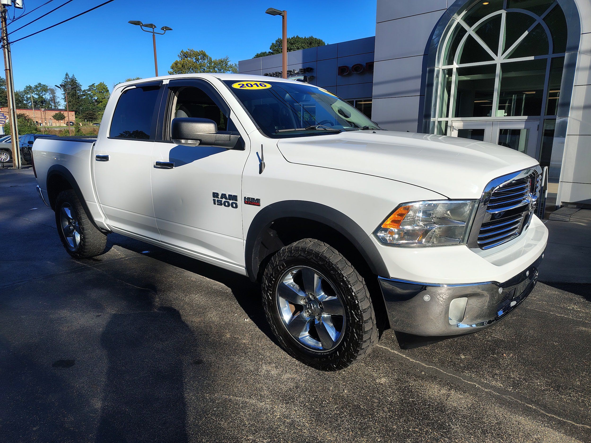 Certified 2016 RAM 1500 Big Horn AWD/4WD image 2