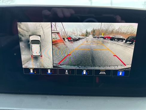 Used 2024 Buick Encore GX Avenir w/ Avenir Technology Package image 23