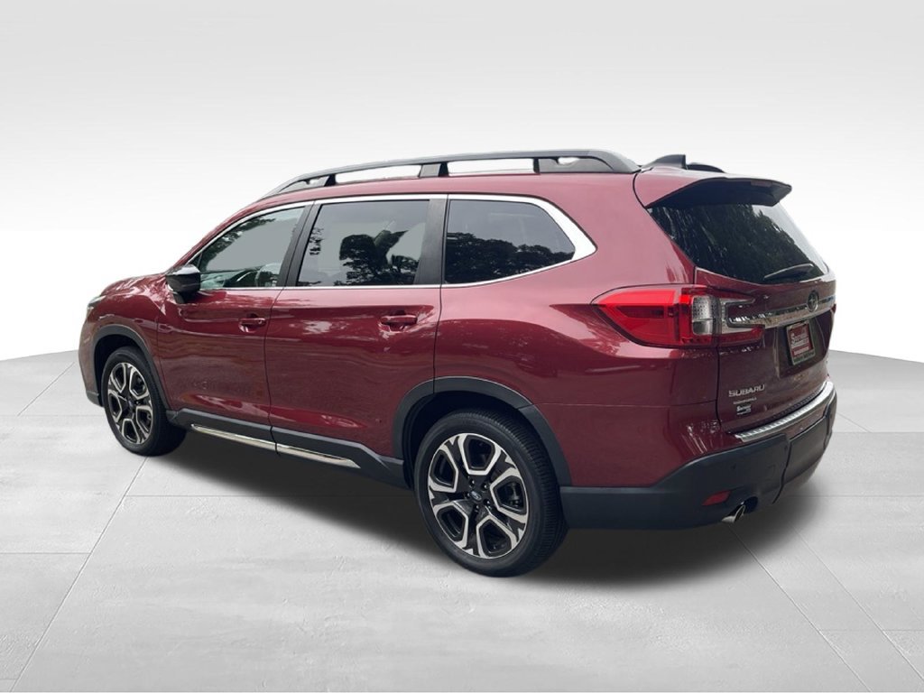 Used 2024 Subaru Ascent Limited w/ Technology Package AWD/4WD image 3