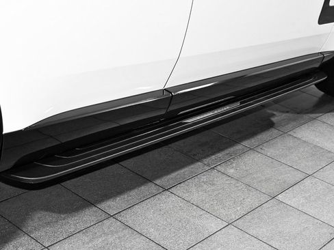 Used 2024 Land Rover Range Rover SE image 85