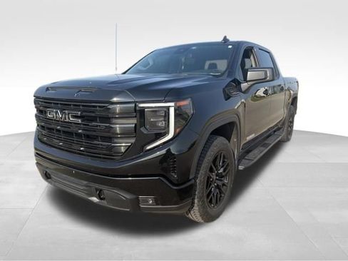 Used 2022 GMC Sierra 1500 Elevation w/ X31 Off-Road Package AWD/4WD image 9