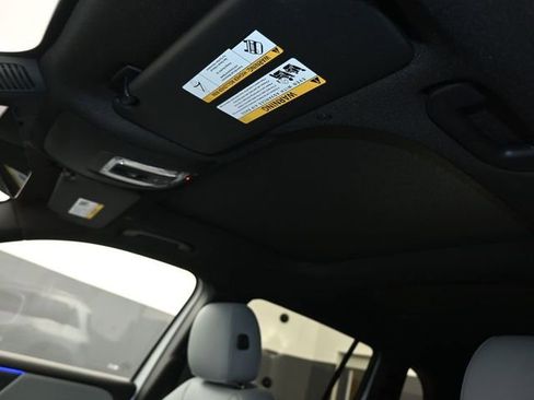 New 2026 Mercedes-Benz GLB 250 image 10