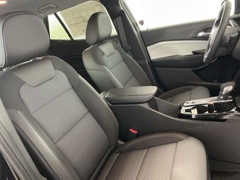 New 2026 Chevrolet Trax LT w/ Driver Confidence Package image 10