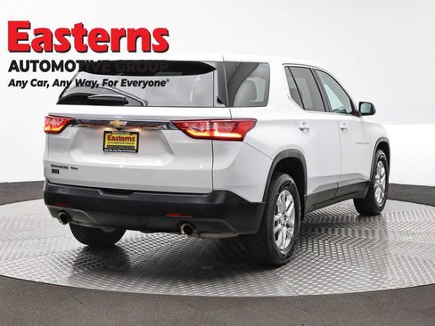 Used 2021 Chevrolet Traverse LS AWD/4WD image 5