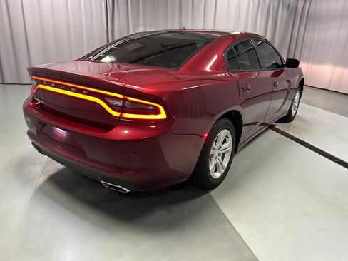 Used 2019 Dodge Charger SXT w/ Leather Interior Group RWD image 7