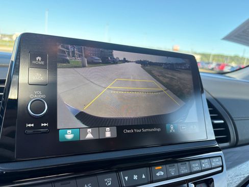 Certified 2026 Honda Odyssey Elite image 18