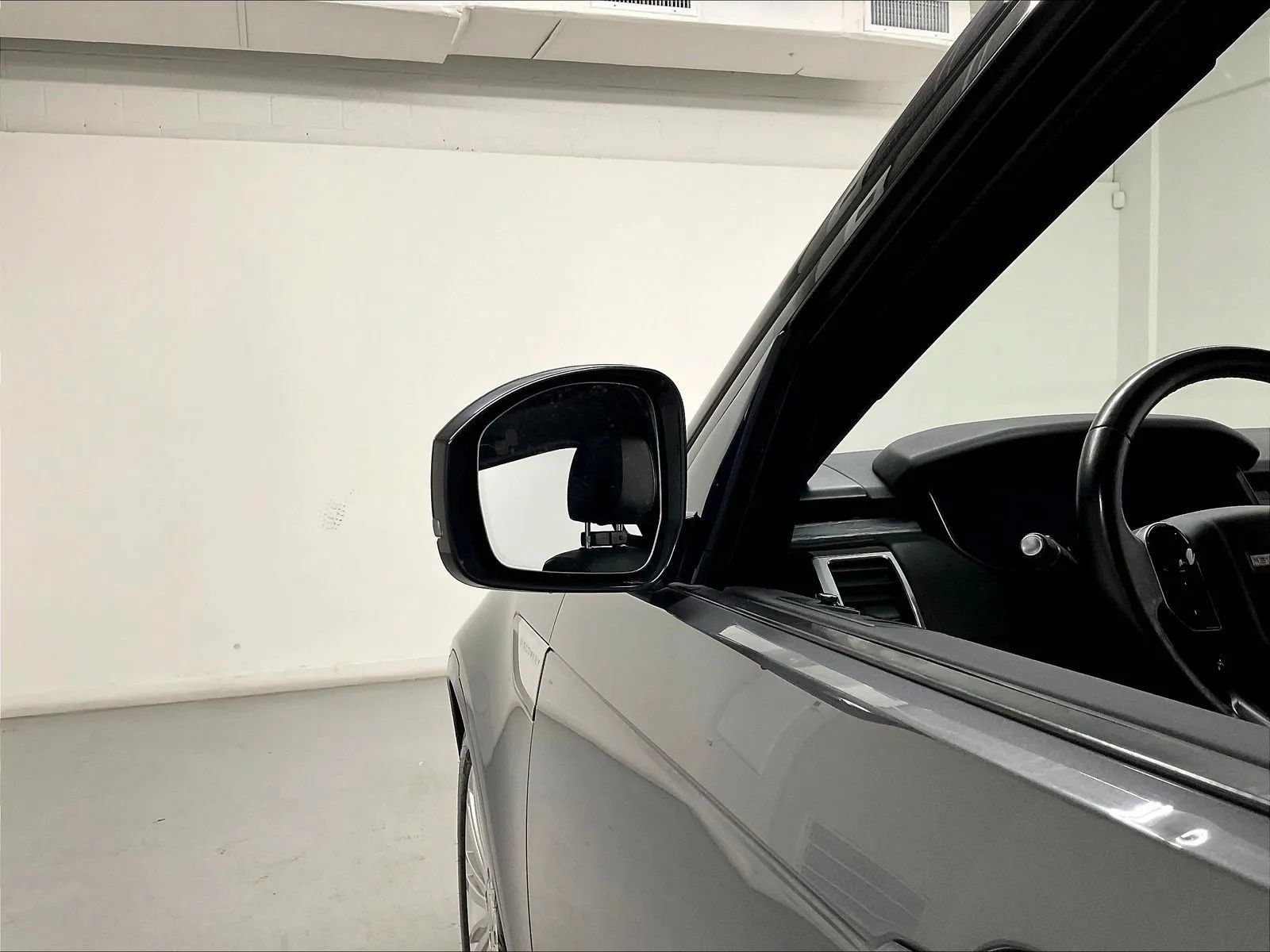 Used 2019 Land Rover Discovery HSE AWD/4WD image 42