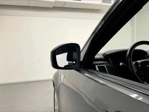 Used 2019 Land Rover Discovery HSE AWD/4WD image 42