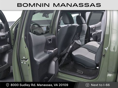 Used 2021 Toyota Tacoma TRD Off-Road image 11