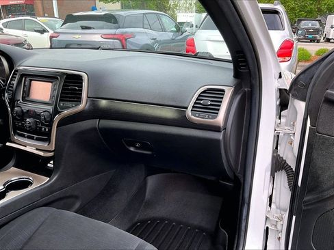 Used 2014 Jeep Grand Cherokee Laredo AWD/4WD image 13