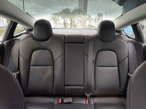 Used 2023 Tesla Model 3 Standard Range image 12