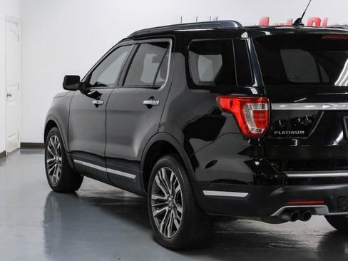 Used 2018 Ford Explorer Platinum image 13