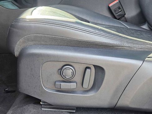 Used 2020 Land Rover Range Rover Evoque R-Dynamic HSE image 19