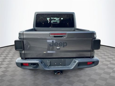 Used 2022 Jeep Gladiator Sport image 5