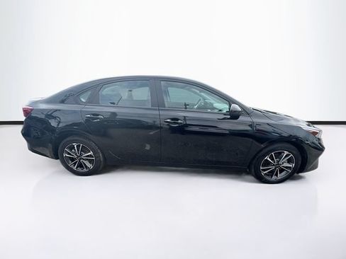 Used 2023 Kia Forte LXS FWD image 10
