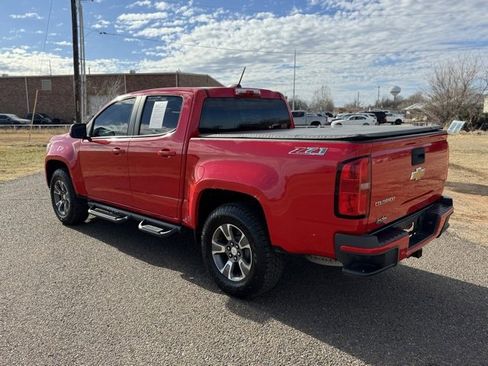 Used 2015 Chevrolet Colorado Z71 image 4