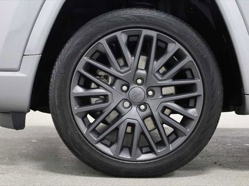 Used 2023 Jeep Compass High Altitude AWD/4WD image 38