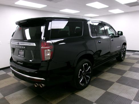 Certified 2023 Chevrolet Suburban High Country AWD/4WD image 14