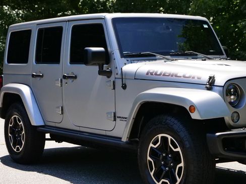 Used 2016 Jeep Wrangler Unlimited Rubicon AWD/4WD image 43
