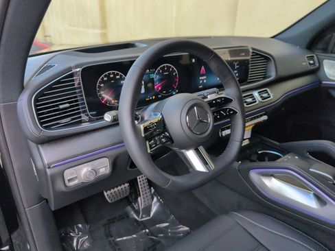 New 2026 Mercedes-Benz GLS 580 4MATIC image 3