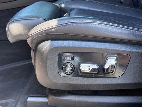 Used 2023 BMW X6 M50i w/ Executive Package AWD/4WD image 22